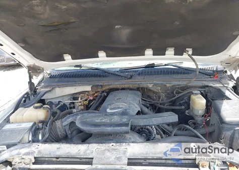 2001 GMC Yukon Sle z USA, uszkodzony, nr VIN 1GKEC13T21R174405